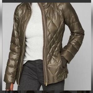 Athleta Responsible Down Jacket in Olive Green Size XSmall Quilted Mock